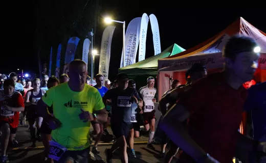 Pobiegli na Milę! Bieg dostarczył zawodnikom sporo wrażeń [WIDEO] - 23